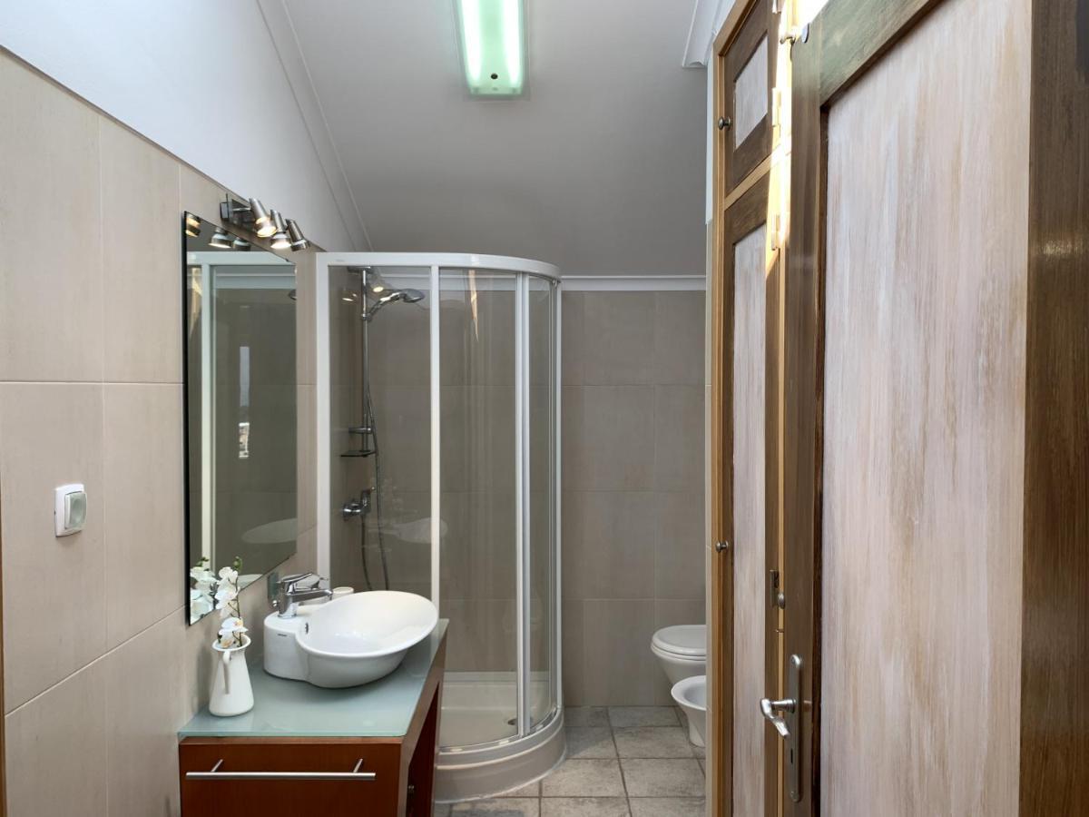 Duplex Apartment With Terrace In Cascais Downtown المظهر الخارجي الصورة