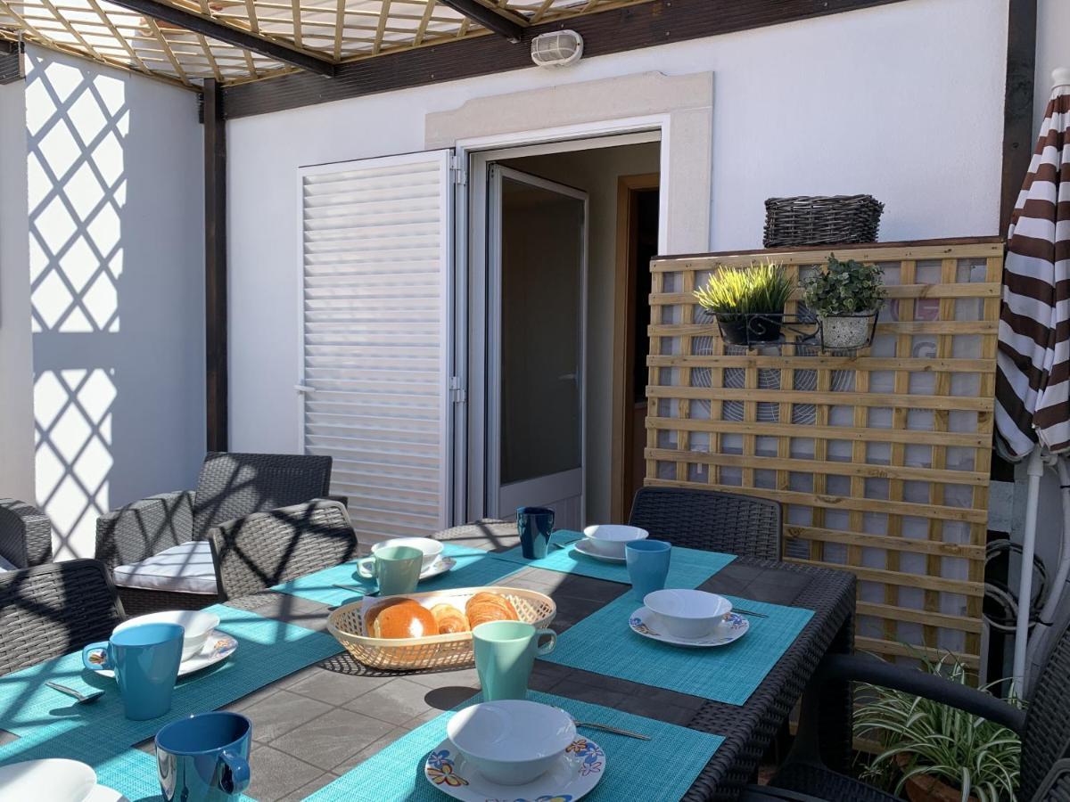 Duplex Apartment With Terrace In Cascais Downtown المظهر الخارجي الصورة